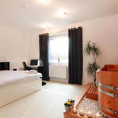 Hotel Jbi Wellness à Kolín Chambre photo